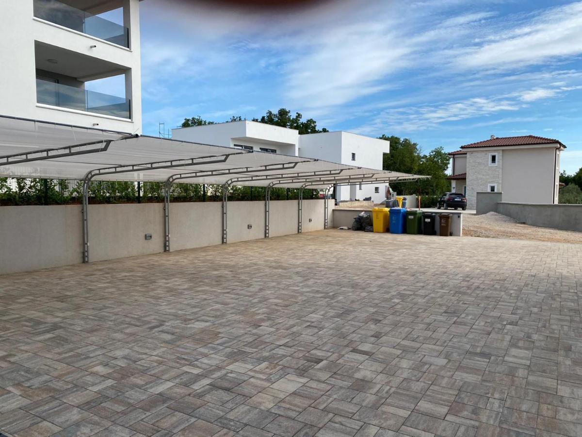 Apartmani Grgic On The Adress Branka Fucica 96 Malinska Luaran gambar