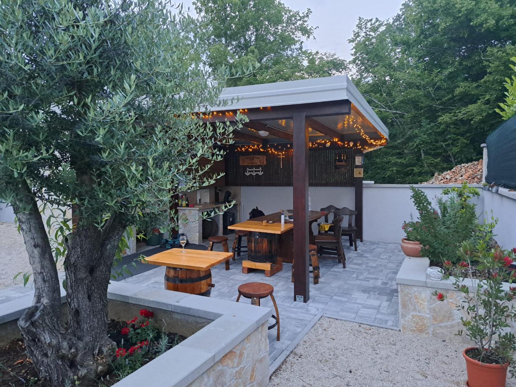 Apartmani Grgic On The Adress Branka Fucica 96 Malinska Luaran gambar