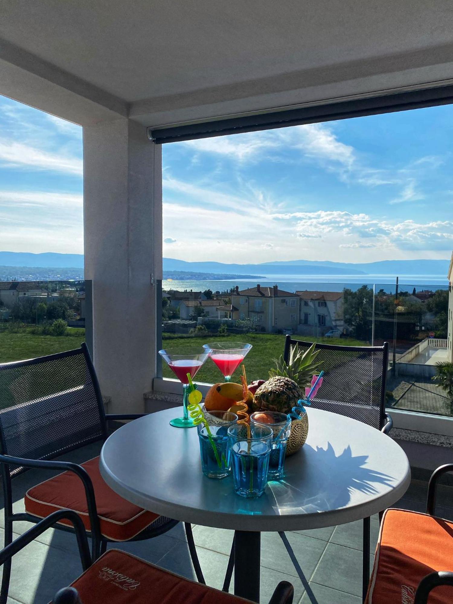 Apartmani Grgic On The Adress Branka Fucica 96 Malinska Luaran gambar